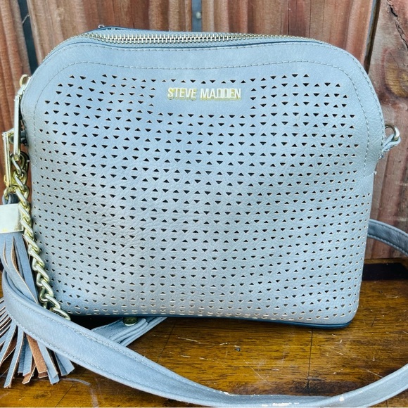 Steve Madden purse silver Gray  perforated leather Women's crossbody Bag - Picture 2 of 15